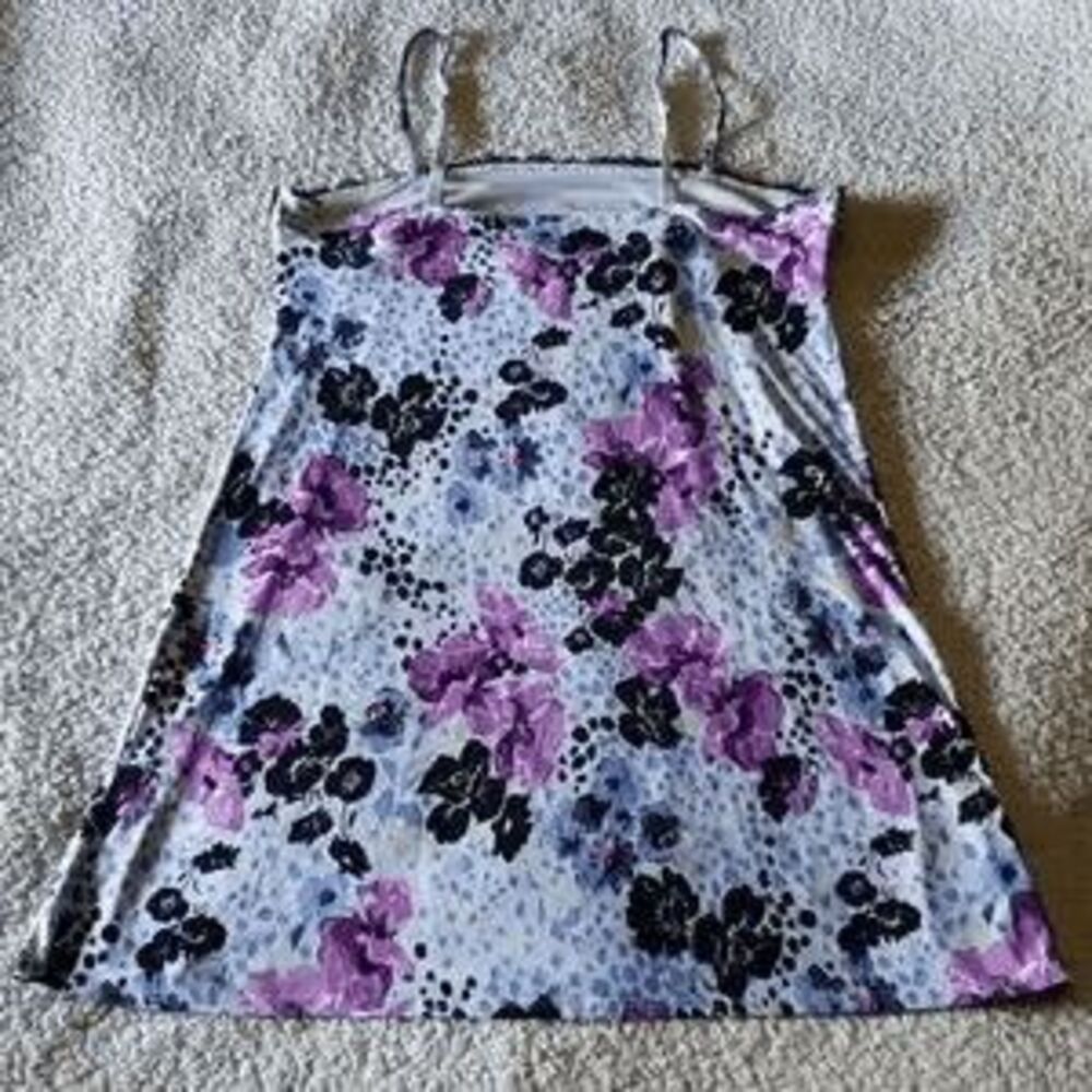 Y2K VTG Super Soft & Silky Floral Patterned Polyester Lace Front Sleep Dress